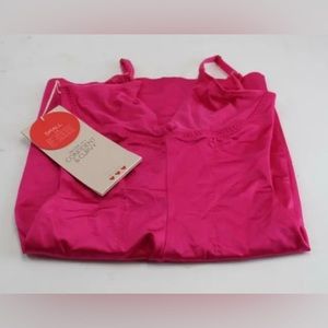 New with tag! Victoria Secret Slip On Lingerie Size S Small (Magenta)